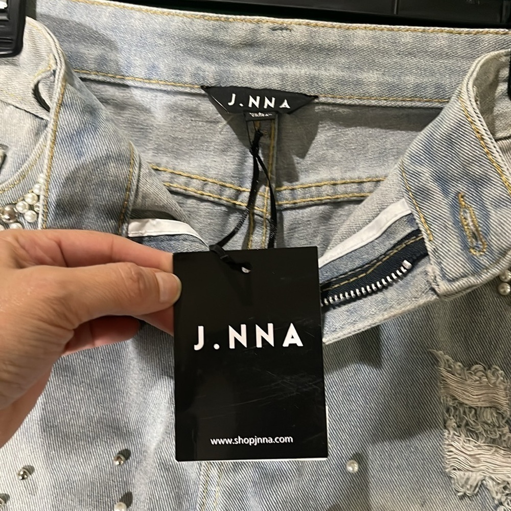 J NNA Denim Shorts with Pearl Accents Large - Picture 9 of 10